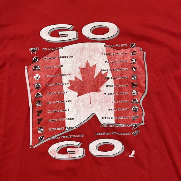 Vintage 90s Go Canada Go Red Hockey NHL Shirt - Picture 2 of 3